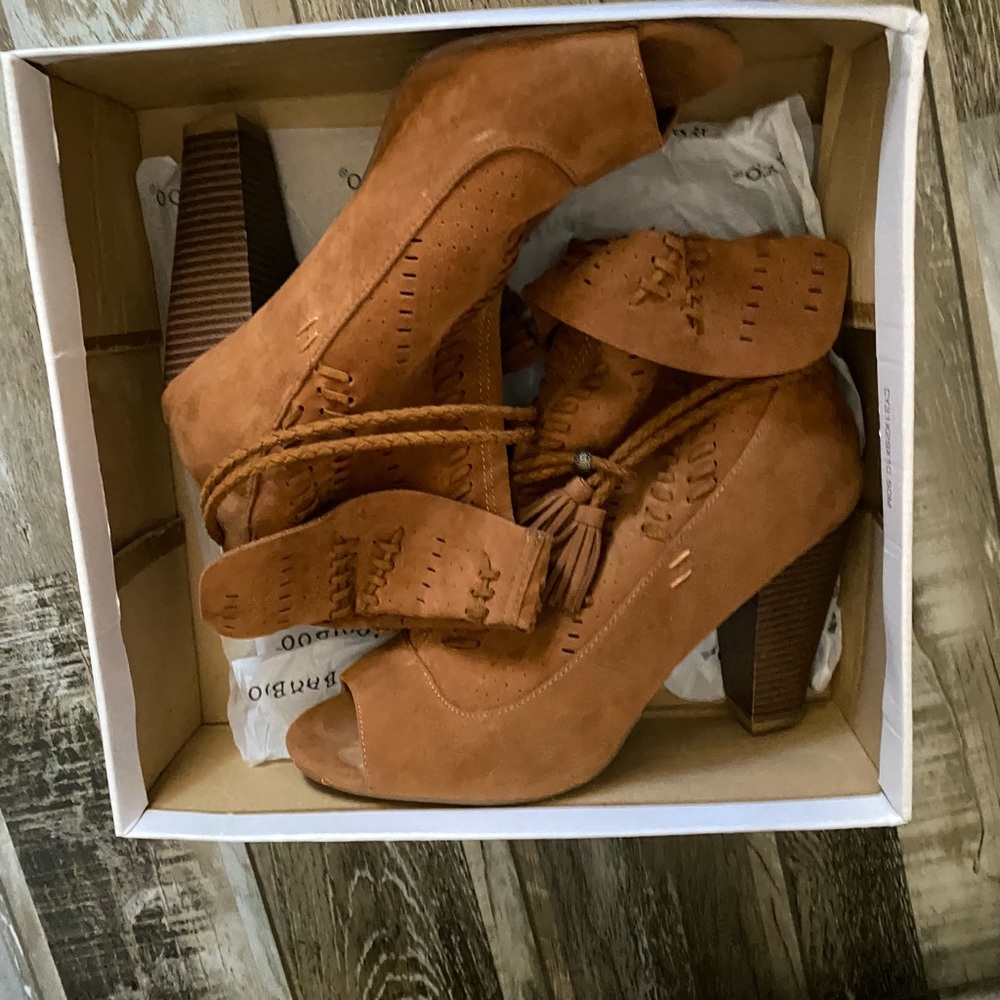 Caramel fall bootie - Picture 6 of 7